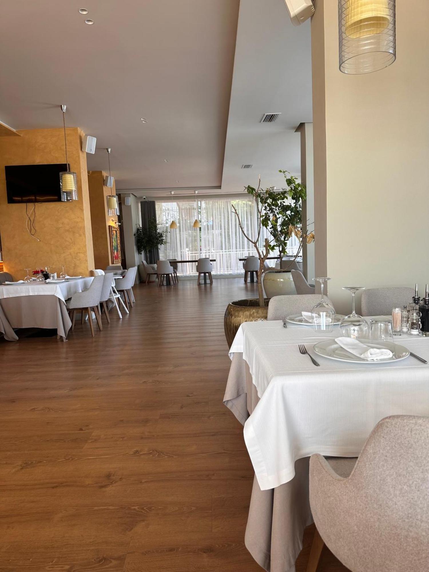 Grand Riviera Blu- Seaside Hotel Radhimë Eksteriør billede